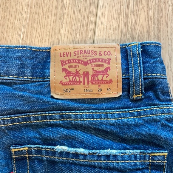 502 Levi’s Jeans - Womens size 28 - Picture 7 of 8
